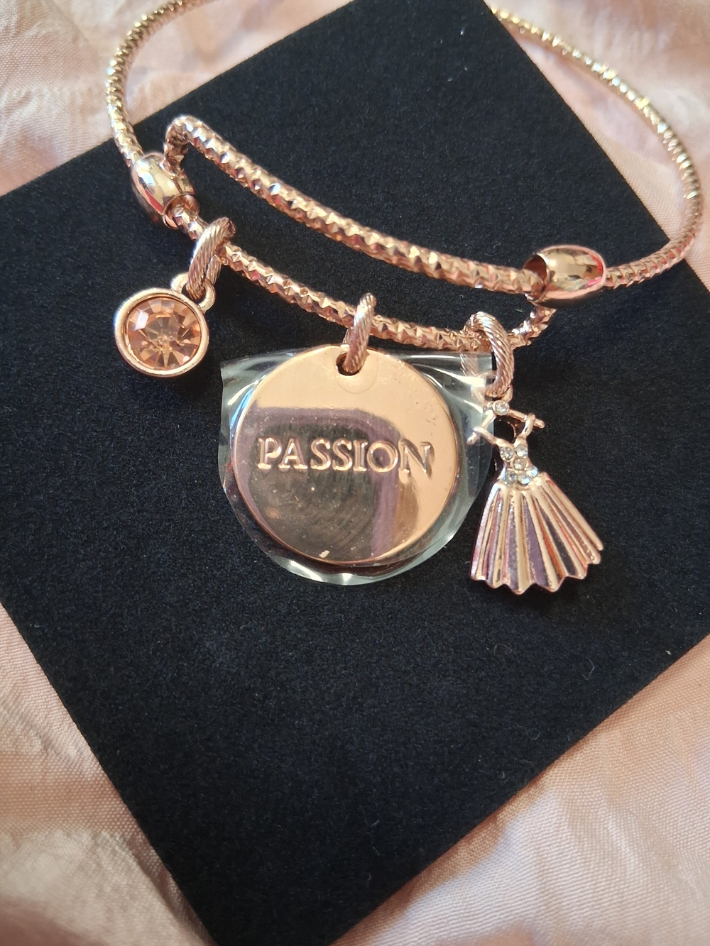 Mary Kay Rose Gold Charm Bracelet with 'Passion' Disc